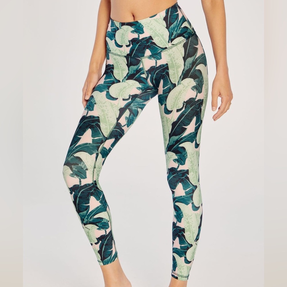 NWT Wildfox Couture 7/8 Legging in Martinique Leaves highwaist dry wik workout